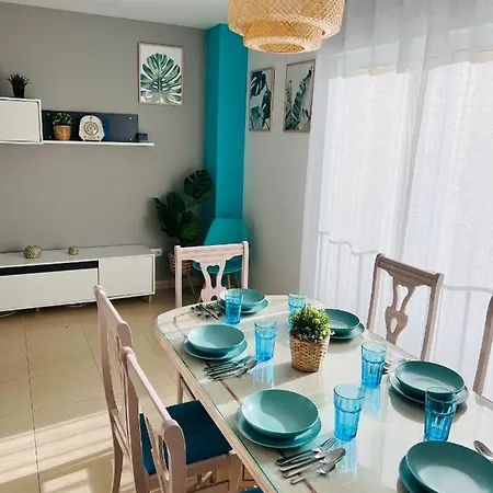 Situado En El Centro Con 3 Habitaciones, Dispone De Aire Acondicionado Y Wifi A 150m De La Playa Y El Castillo Lejlighed *