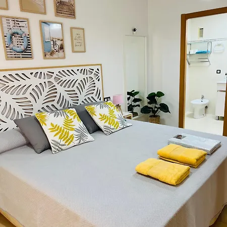 Situado En El Centro Con 3 Habitaciones, Dispone De Aire Acondicionado Y Wifi A 150m De La Playa Y El Castillo * Peñíscola